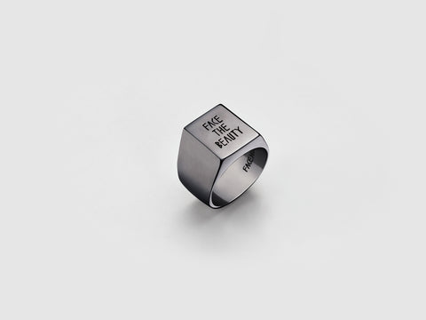 Face the Beauty Black Gold Ring
